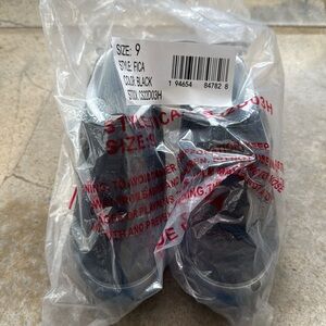 Toddler Boys Carter’s Cleats Size 9